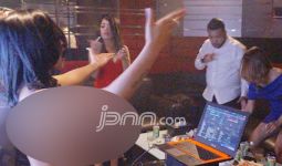 Cerita DJ yang Rela Tampil tanpa Busana - JPNN.com