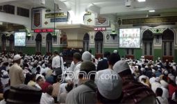 Politisi dan Tokoh Agama Salat Subuh Bareng di TAPI 7 - JPNN.com