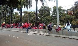 Massa Pendukung Ahok Menari Tortor sebelum Bubar - JPNN.com