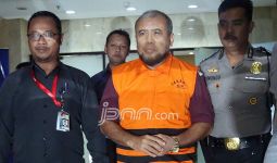 Eks Ketua KY Sebut Patrialis Akbar Pengkhianat - JPNN.com