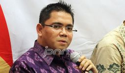 Arteria Dahlan Pasangi Pelat Nomor Khusus Polisi di Mobilnya, Wakil Ketua DPR Merespons - JPNN.com