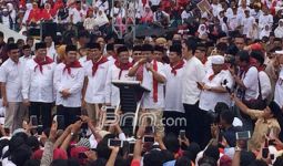 Presiden PKS Sindir Gubernur Lama di Kampanye Akbar - JPNN.com