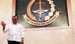 Tunggu Sinyal Presiden Jokowi, Jaksa Agung Ogah Buru-buru Jebloskan Baiq Nuril ke Bui - JPNN.com