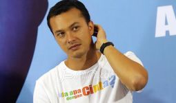 Nicholas Saputra Ungkap Alasan Ogah Pamer Foto Selfie di IG - JPNN.com