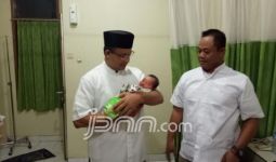 Ketika Anies Menggendong Anak Bernama Aniessandi - JPNN.com