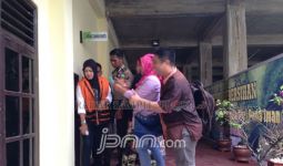 Diadang Korban, Penipu Ulung Sembunyi di WC 3,5 Jam - JPNN.com