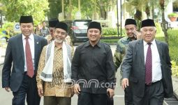 Bagaimana Jika Pak Jokowi Paksa Taipan Berbisnis dengan Ormas Islam? - JPNN.com
