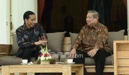 Andi Arief Berkicau Lagi, SBY Minta Maaf ke Jokowi - JPNN.com