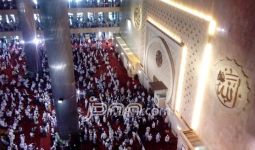 Takbir Bersahutan, Massa Aksi 313 Bergerak ke Istana - JPNN.com