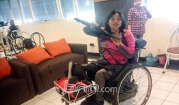 Shinta Utami Menebar Inspirasi dari Atas Kursi Roda - JPNN.com