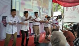 Anies Senang dan Mulai Berjoget - JPNN.com