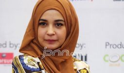 Shireen Sungkar Ngarep Toko Kue Miliknya Jadi Ikon Kota Bogor - JPNN.com