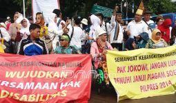Dosen dan Penyandang Disabilitas Sama-sama Menagih Janji Jokowi - JPNN.com