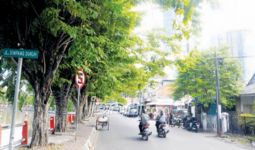 Atasi Kemacetan Surabaya, Jalan Diperlebar 8 Meter - JPNN.com