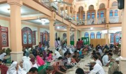 Beras Sedekah 1,5 Ton, Masjid Gelar Buka Puasa Gratis Tiap Hari - JPNN.com