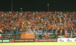 Ramadan, Stadion Segiri Tetap Oranye - JPNN.com