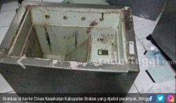 Satroni Kantor Dinkes, Kawanan Rampok Gondol Rp 400 Juta - JPNN.com