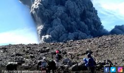 Video Detik-Detik Gunung Marapi Meletus - JPNN.com