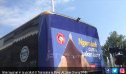 Transjakarta Buat Iklan 'Ngerokok Cuma Bakar Uang' - JPNN.com