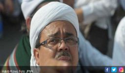Polisi Diminta Segera Tindak Pembakar Spanduk Habib Rizieq, Secepat Menindak Ahmad Dhani - JPNN.com