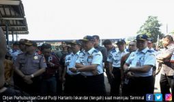 Tinjau Terminal Cirebon, Dirjen Darat: Tindak Dulu, Jangan Main Jalan Saja - JPNN.com
