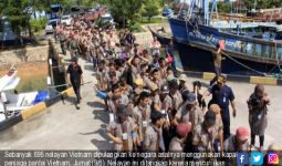 695 Nelayan Vietnam Pelaku Illegal Fishing Dipulangkan ke Negaranya - JPNN.com