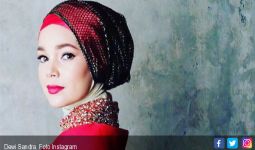 Dewi Sandra Kagum dengan Wanita Bercadar - JPNN.com