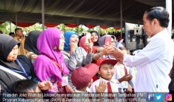 Presiden Jokowi Cek Langsung Pencairan Bansos PKH di Ciamis - JPNN.com