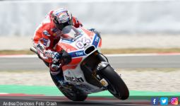 Supertegang Sampai Finis, Dovizioso Kalahkan Marquez di MotoGP Austria - JPNN.com