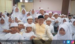 Ketika Ketua MPR Terpana dengan Hafalan Alquran Anak Yatim - JPNN.com