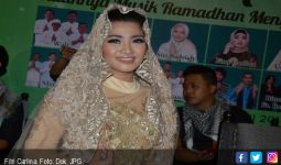 Ramadan, Fitri Carlina Takut Umbar Aurat - JPNN.com