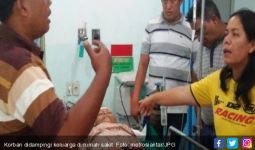 Nenek 67 Tahun Bersimbah Darah Dibacok Tetangga, 30 Jahitan di Kepala - JPNN.com