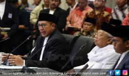Menteri Agama: 6 Petugas yang Disumpah, Semuanya Melihat Hilal - JPNN.com