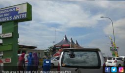 Biar Penuh, Pemudik Tetap Pilih ?Rest Area KM 130 Cipali - JPNN.com