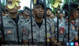 Ngeri! Teroris Selipkan Selebaran Ancaman di Mobil Polisi, Begini Kalimatnya… - JPNN.com