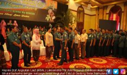 Seperti Ini TNI AL Melestarikan Tradisi Saling Memaafkan - JPNN.com