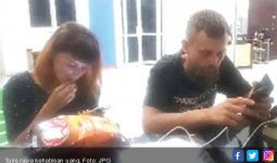 Miris...Pasangan Backpacker Rusia Kehabisan Uang di Palembang - JPNN.com
