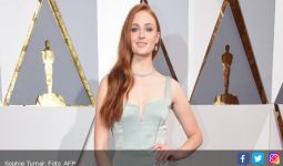 Walah, Aktris Cantik Ini Belajar Adegan Dewasa dari Game of Thrones - JPNN.com