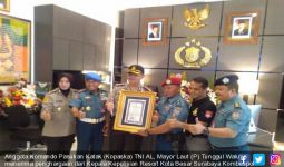 Gagalkan Pencurian, Anggota Kopaska TNI AL Terima Penghargaan - JPNN.com