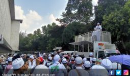 Massa FPI Mulai Bergerak, Arus Lalu Lintas Sekitar Istana Dialihkan - JPNN.com