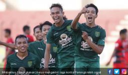 Persebaya Tertahan di Ngawi, Dua Pemain Cedera - JPNN.com