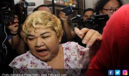Bantah Jadi Bandar Narkoba, Pretty Asmara Siap Sumpah Pocong - JPNN.com