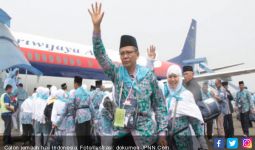 Penerbangan Perdana Calon Jemaah Haji Dimajukan Sehari - JPNN.com