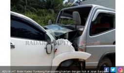 Mobil vs Truk, Pak Kades Meninggal Mengenaskan, Ini Fotonya - JPNN.com