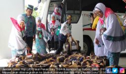 445 Jamaah Calon Haji Kloter 2 Berangkat dari Batam - JPNN.com