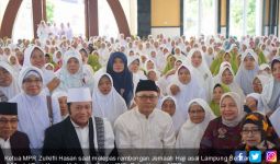 Lepas Jemaah Haji, Zulkifli Hasan Titip Doa Untuk Negeri - JPNN.com