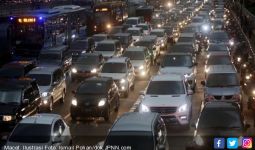 Tol Japek Padat, Jasa Marga Mulai Batasi Kendaraan Barang - JPNN.com