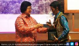 Kearifan Lokal Dusun Sungai Langer Diganjar Penghargaan dari Menteri Siti - JPNN.com
