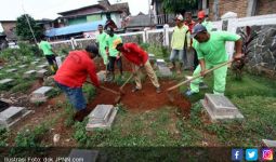 Bayi Disimpan di Lemari Pendingin Dikubur, Ayahnya Menangis - JPNN.com