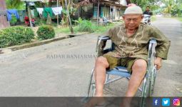 Kisah Tukang Urut Berkursi Roda, Nabung 35 Tahun Akhirnya Naik Haji - JPNN.com